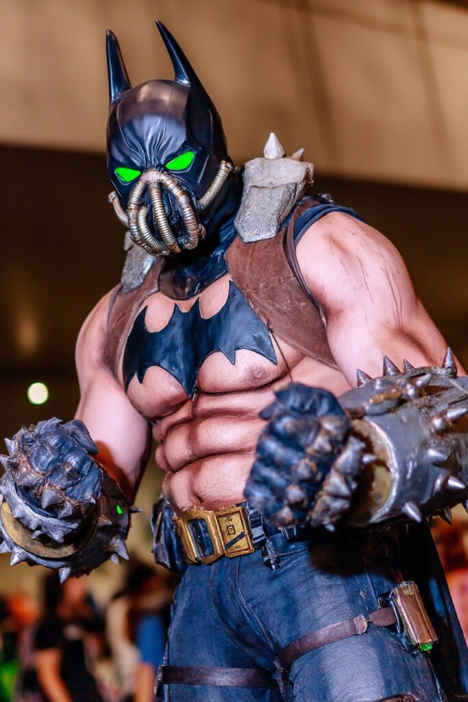 batman x bane cosplay mashup